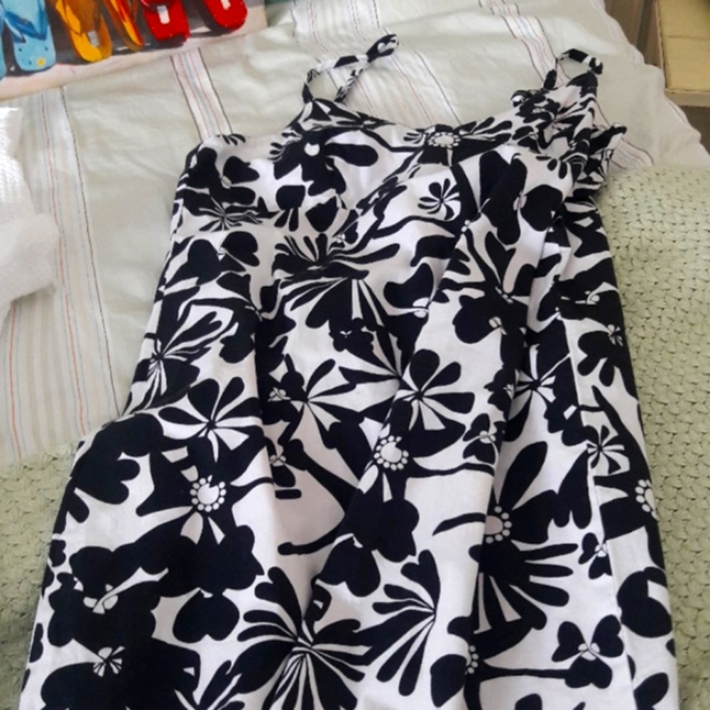Bundle Summer Dresses - Picture 6 of 8